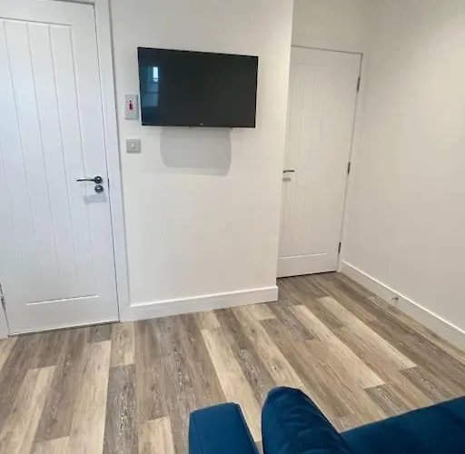New 2 Bed Preston City Centre Flat - Sleeps 4